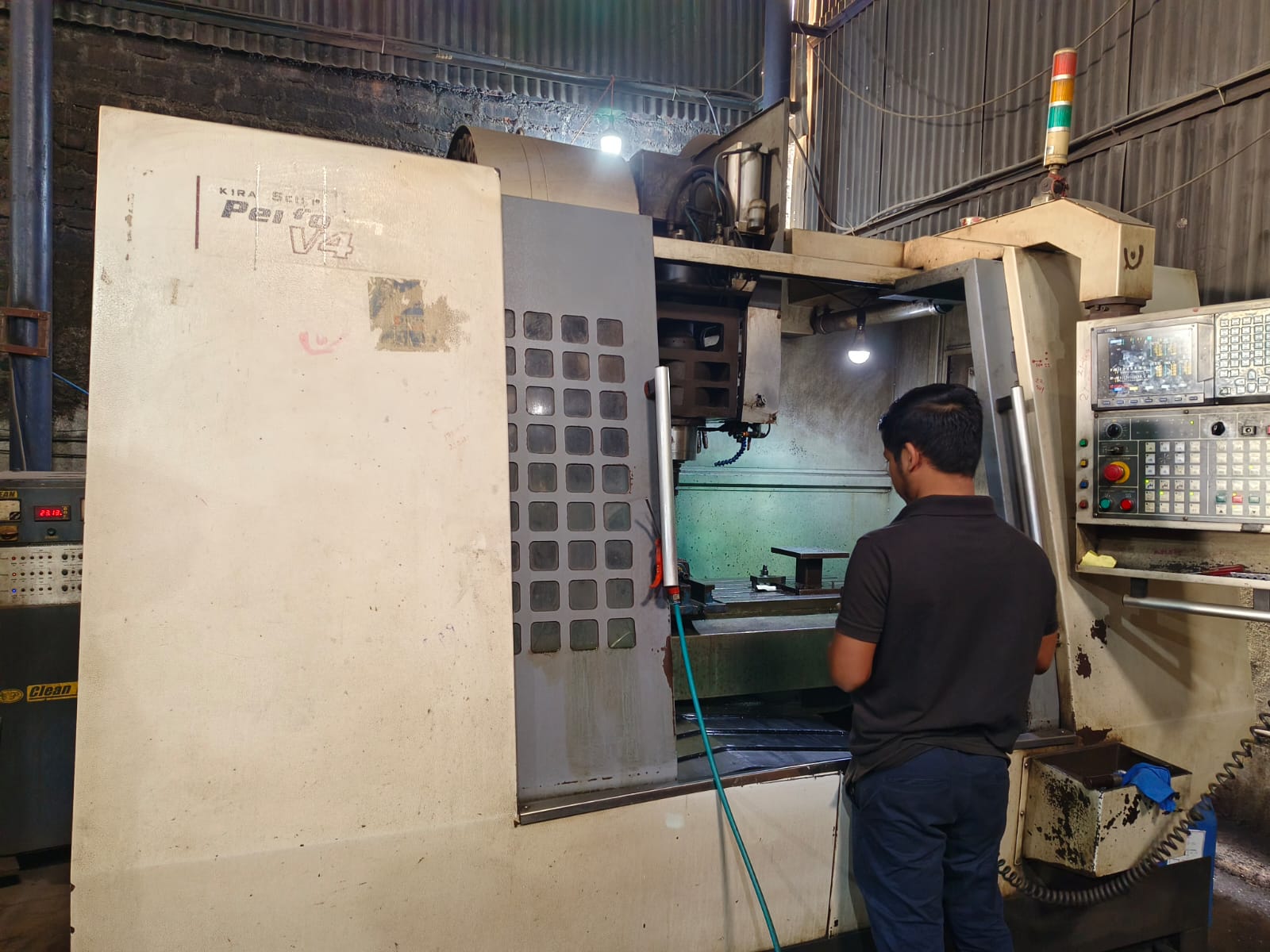 Hass VMC with 4th Axis - Advanced CNC Machining