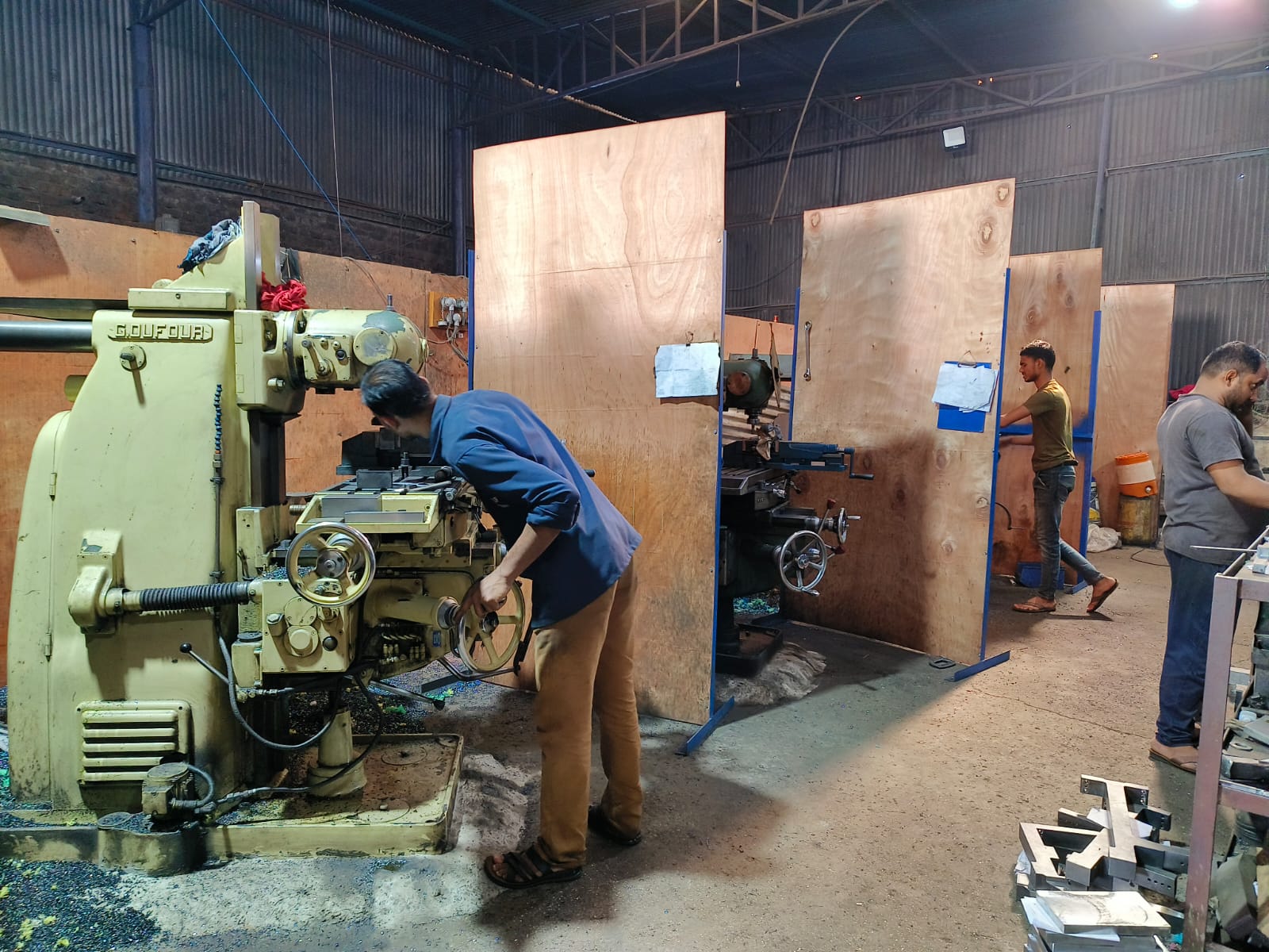 Lucky Engineering CNC Machining Center - Advanced Manufacturing Solutions